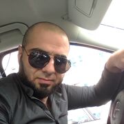  ,   Artur, 34 ,   