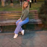  ,  Nadya, 21