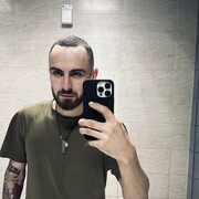  ,  Anton, 24