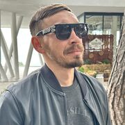  ,  Yunik, 38