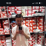  -,   Mustafo, 25 ,   ,   , c 