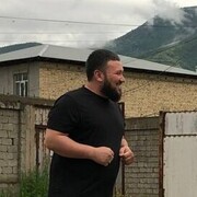  ,  Oybek, 31