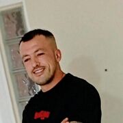  Azor,  Alex, 40