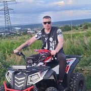  ,   Vaceslav, 37 ,     