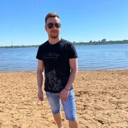  ,   Leo, 32 ,   ,   