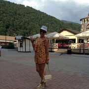  ,   Lana, 41 ,  