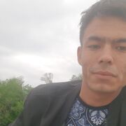  ,  Raximjon, 27