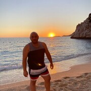  ,   Sami, 44 ,   ,   