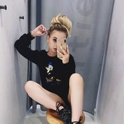  ,  Valeria, 26