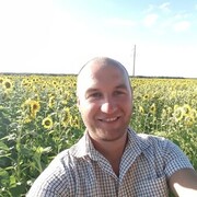  ,  Petr, 44