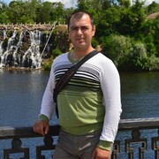  ,   Nik, 40 ,   