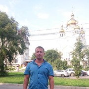  ,   Viktor, 40 ,  