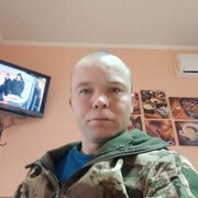 ,  Pavel, 33
