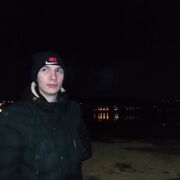  ,   Denis, 24 ,   