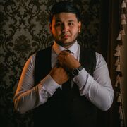  ,  Ali, 26