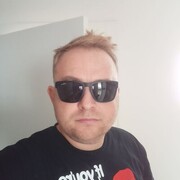  ,  Dima, 32
