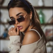  ,   Milana, 25 ,   ,   , c 