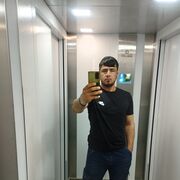  ,  Bekzod, 31