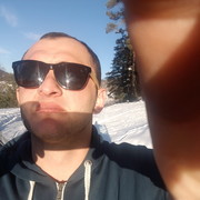  ,   Zura, 32 ,  