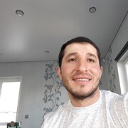  ,  AKBAR, 32