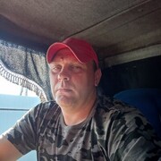  ,  Denis, 40