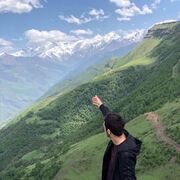  ,  Arman, 32