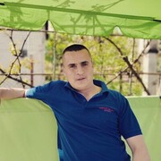  ,  Viktor, 31