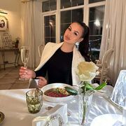  , Vika