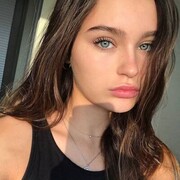  ,  Veronica, 23