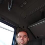  ,  Farid, 42