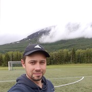 ,   Nik, 39 ,   ,   