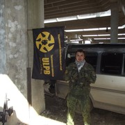 �������))