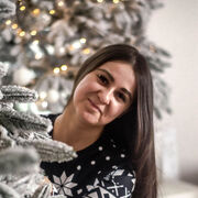  ,  Nadiia, 28
