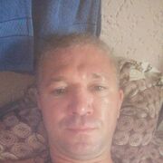  ,  Viktor, 40
