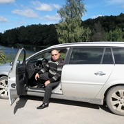  ,  Viktor, 70