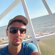  ,   Yury, 32 ,   ,   