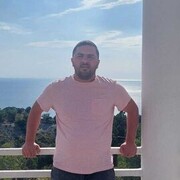 ,  Artak, 35