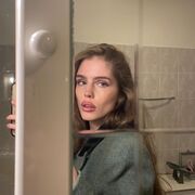  ,   Julia, 22 ,   