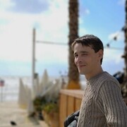  ,   Denis, 37 ,   ,   