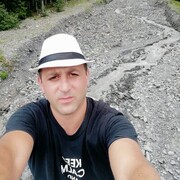  -,  Dato, 40