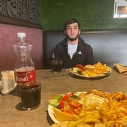  ,  Ali, 33
