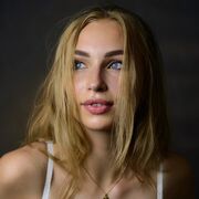  , 