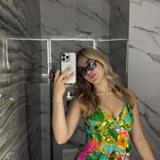  , 