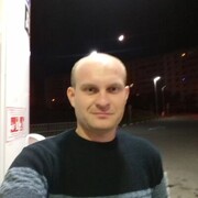   ,  Viktor, 31