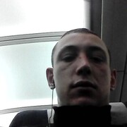   ,  Viktor, 26