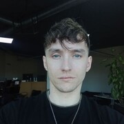  ,   Viktor, 31 ,  