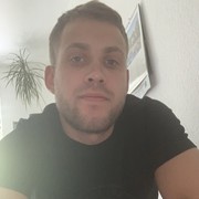 ,  Mantas, 32