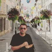  ,   Maxo, 33 ,   