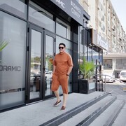  ,  Azi, 31