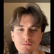  ,  Emir, 23